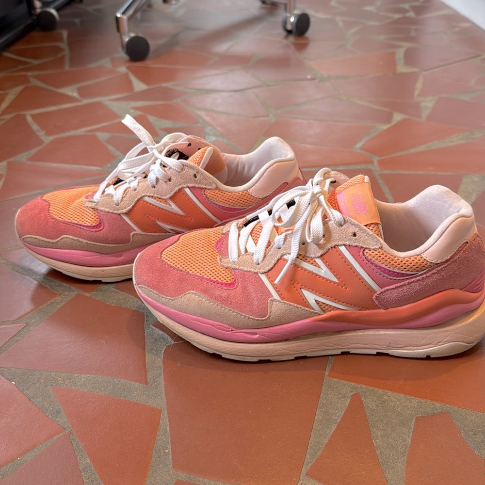 New Balance 57/40 Women’s 9.5 Sneakers